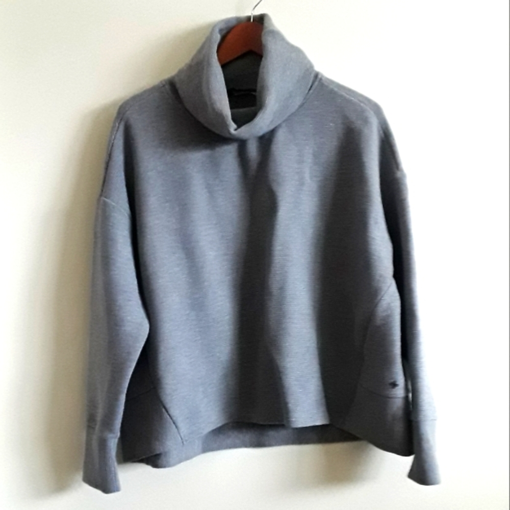 SHAMBHALA BAGGY GRAY CASUAL TOP
